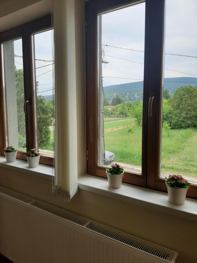 Megyeri Apartman Pócsmegyer Extérieur photo
