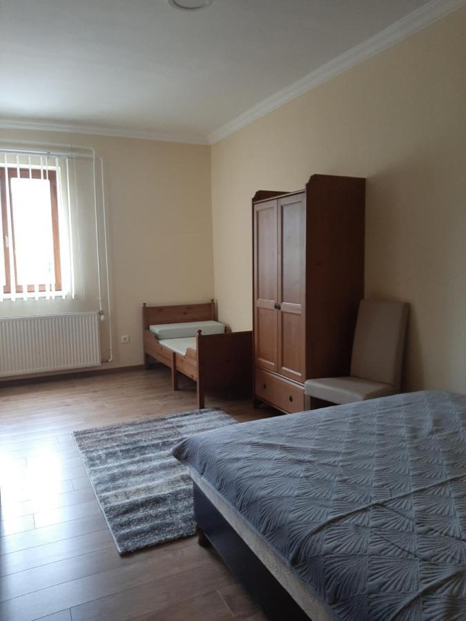 Megyeri Apartman Pócsmegyer Extérieur photo